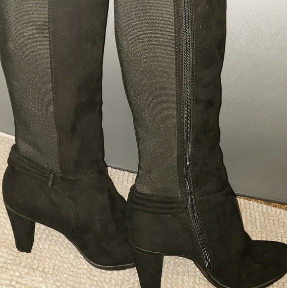 Boots - Picture 2 of 8